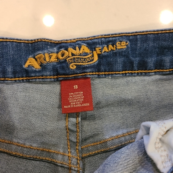 Arizona Cutt Off Shorts - Picture 3 of 3